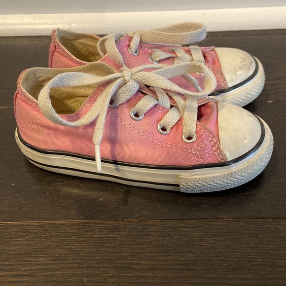 Converse Allstar low infants size 7 - Picture 2 of 5